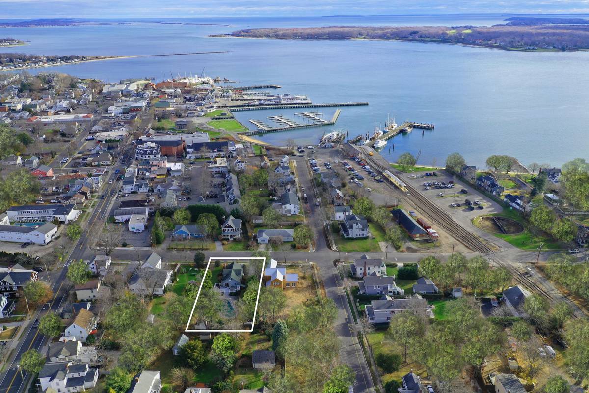 Neighborhood Guide for Greenport, Hamptons Nest Seekers