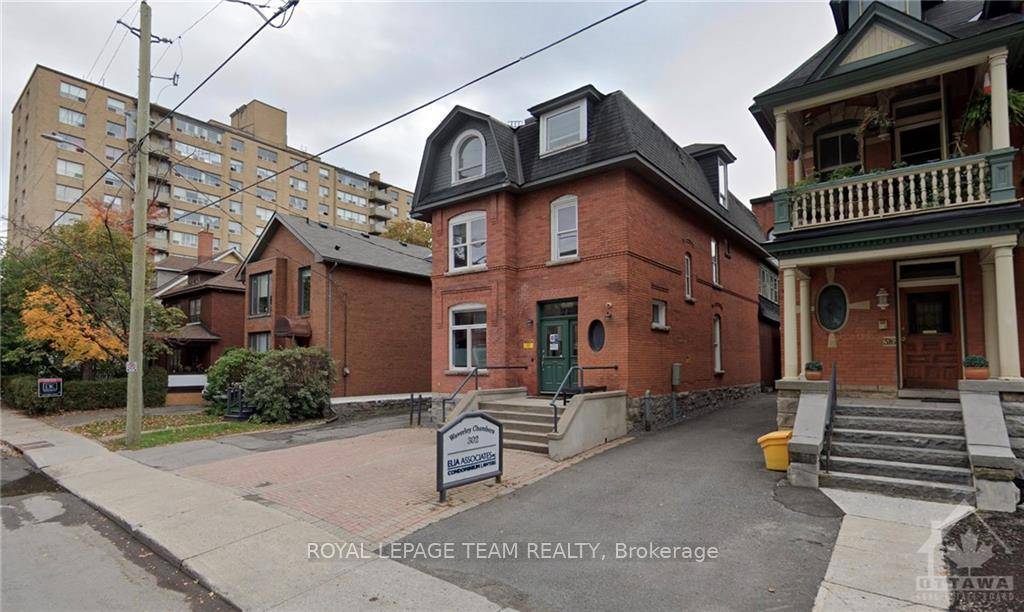 Beautiful and well appointed turn key office space available in Centretown.