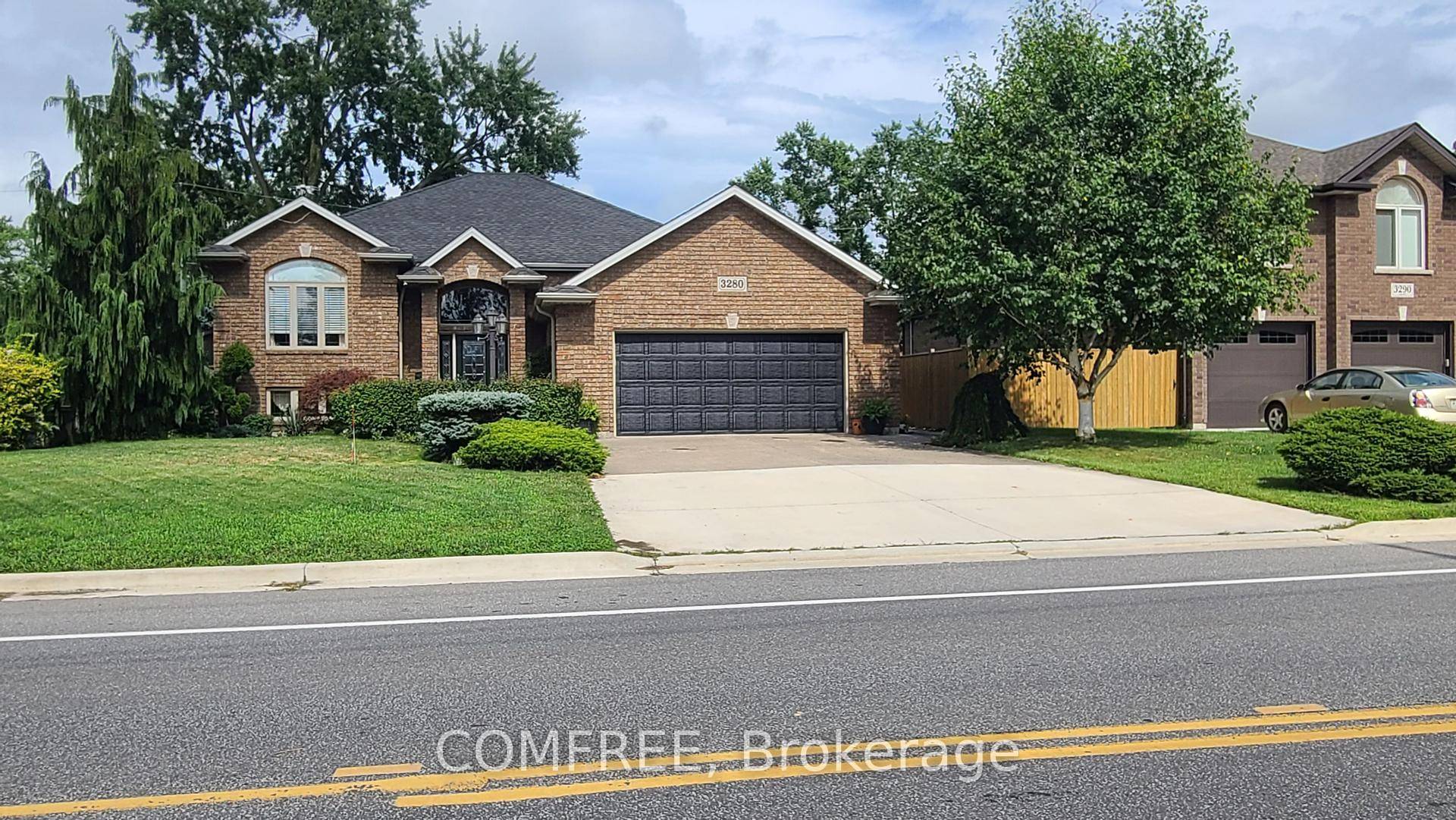 Beautiful raised ranch on a quiet south Windsor street.