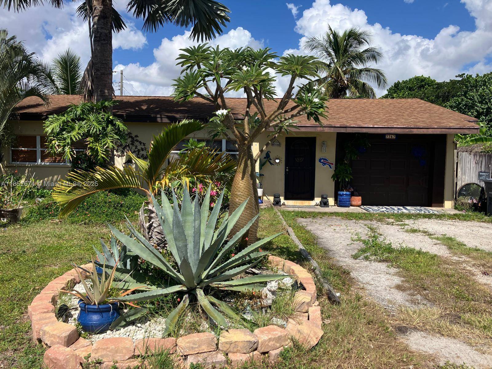 Investor special or End Buyer in rapidly growing Lake Worth !