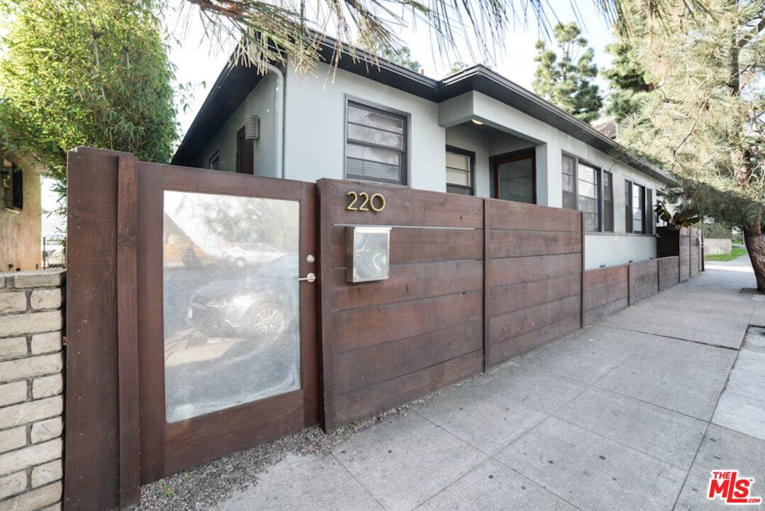 218   Venice Way 4BR Marina Del Rey La