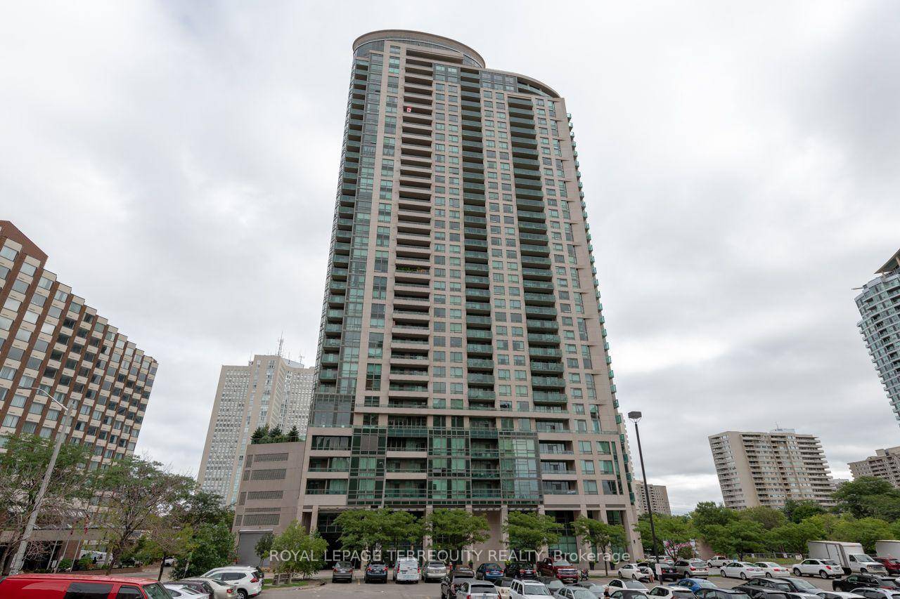 Spacious, Sleek And Stylish, Sun Filled West Facing Condo Located In The Heart Of Mississauga.