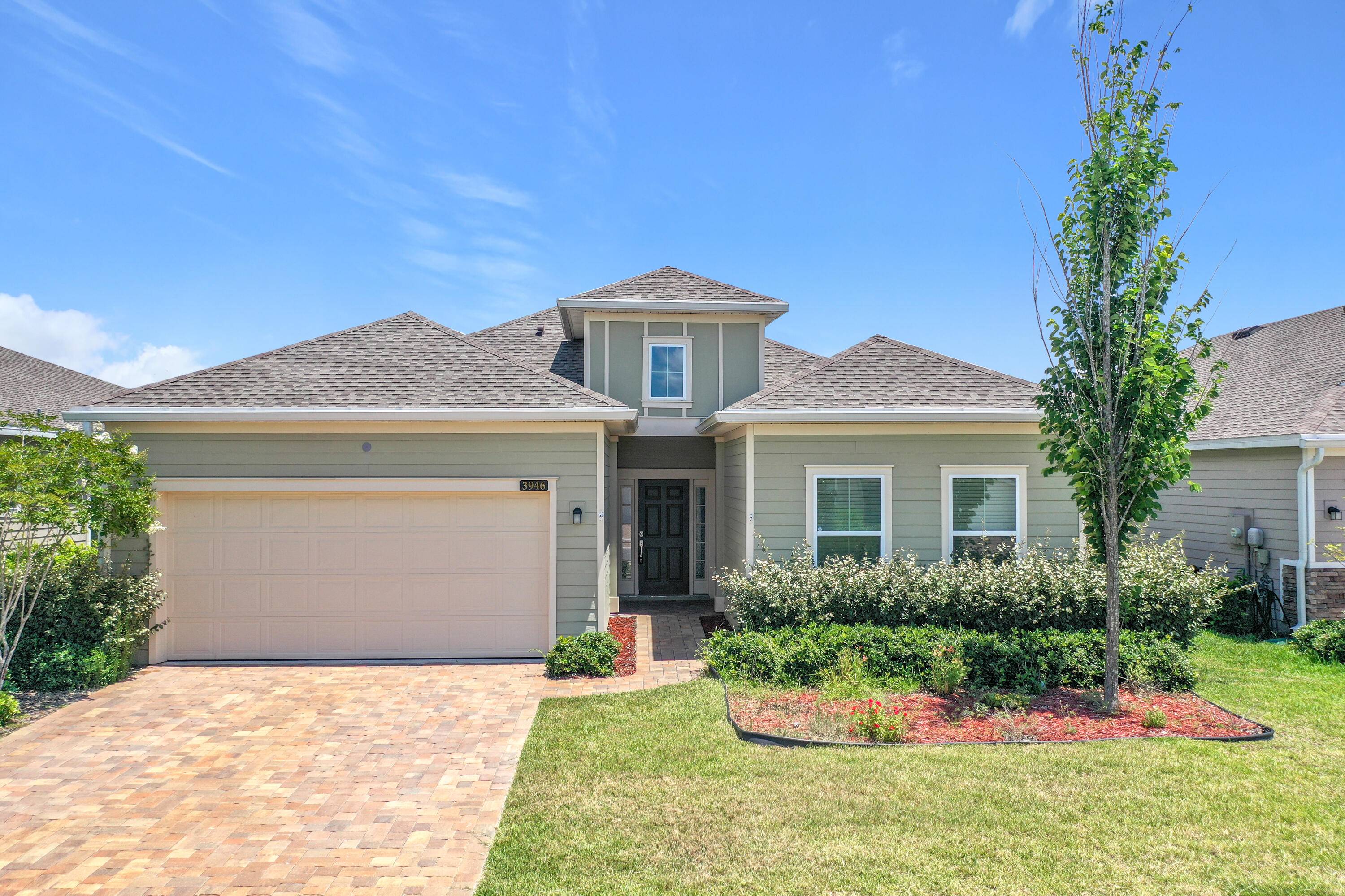 SELLER FINANCING AVAILABLE FINANCIAMIENTO DISPONIBLE 29, 999 Down 3, 250 Monthly including taxes and insurance Discover your dream home in this stunning cul de sac gem !