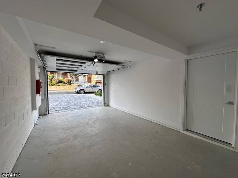 Welcome to 248 and 250 Morningside Avenue !