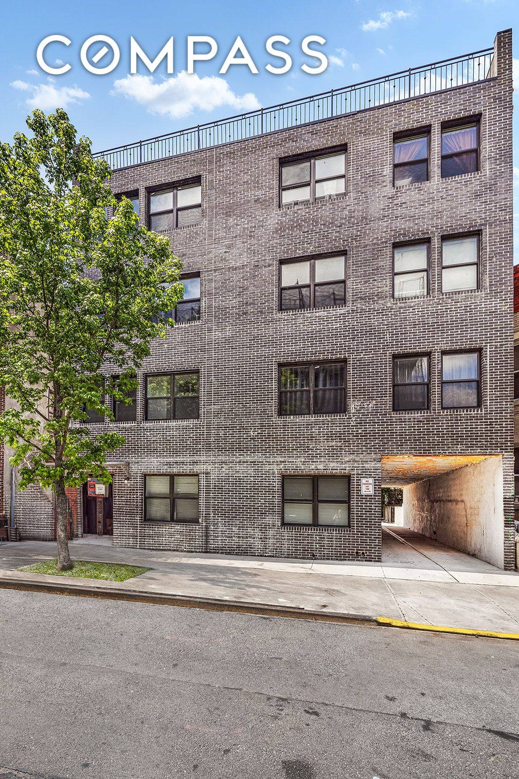Welcome to 422 E 31 St, Brooklyn, a fantastic investment opportunity in the vibrant Flatbush neighborhood of Brooklyn !