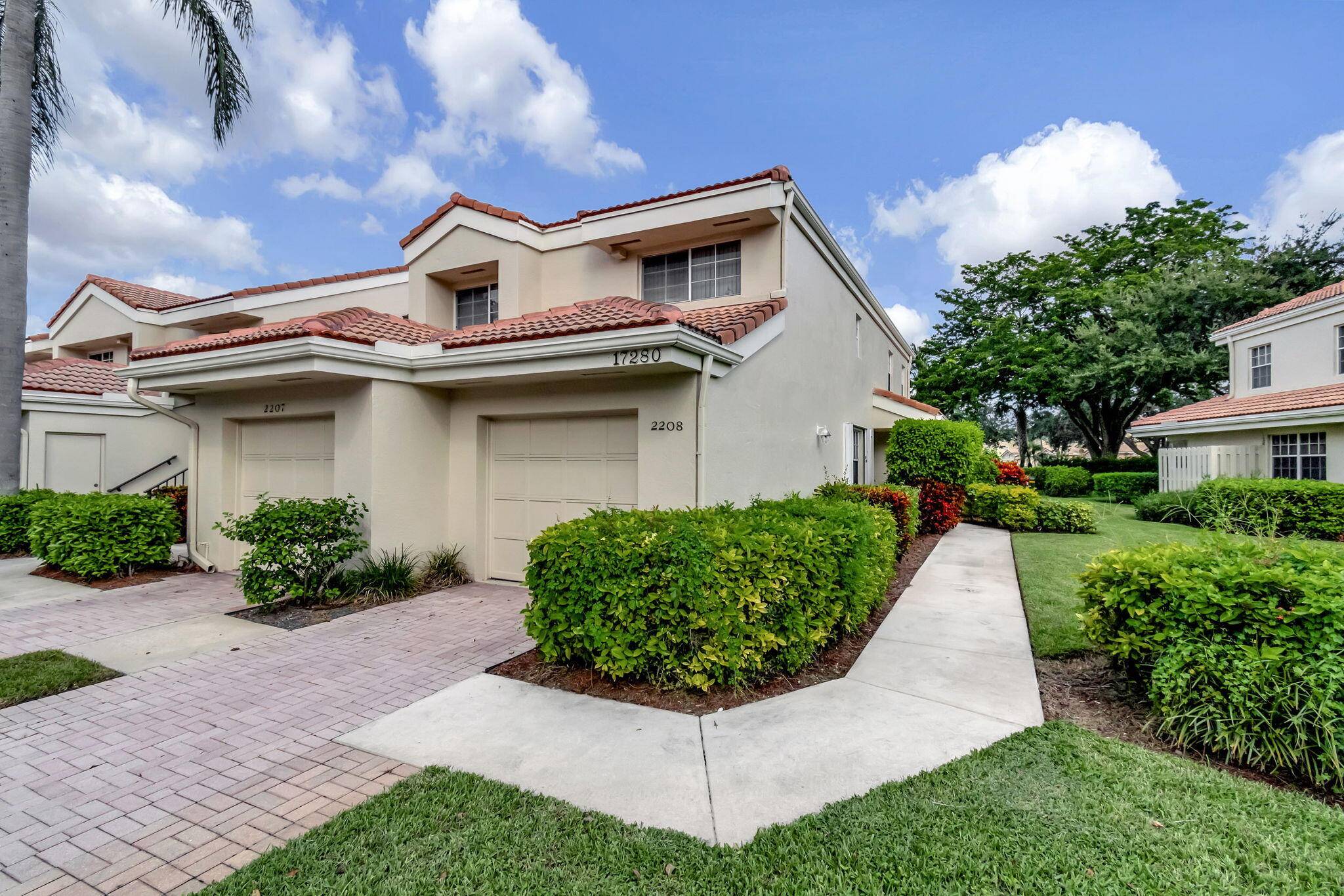 Lovely, updated 1st floor corner unit with 3 beds and 2 baths.
