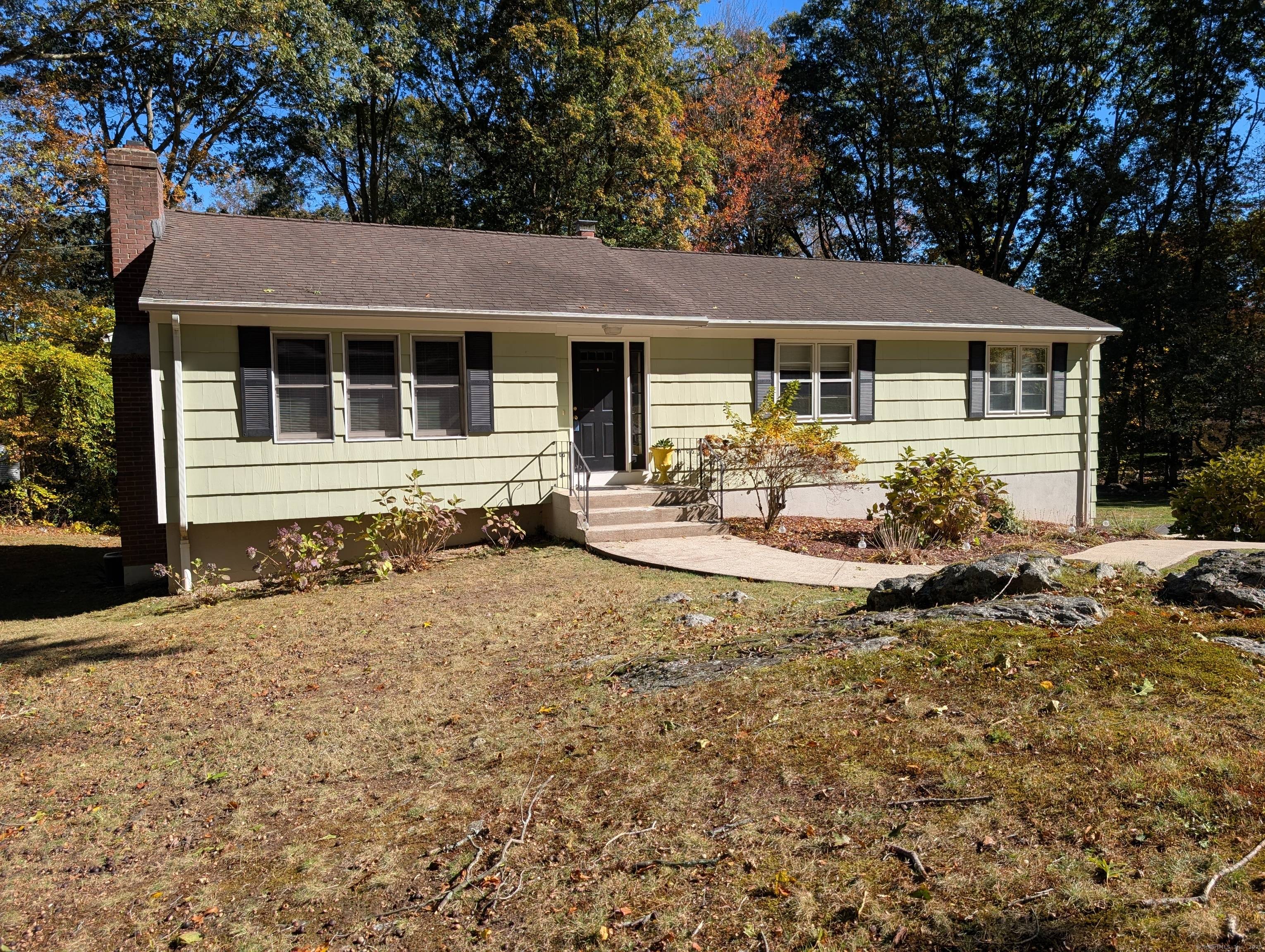 Some of what you need to know 3 bedrooms, 2 1 2 baths, Kitchen open to formal dining room and family room, hardwood floors, living room with wood burning fireplace, ...