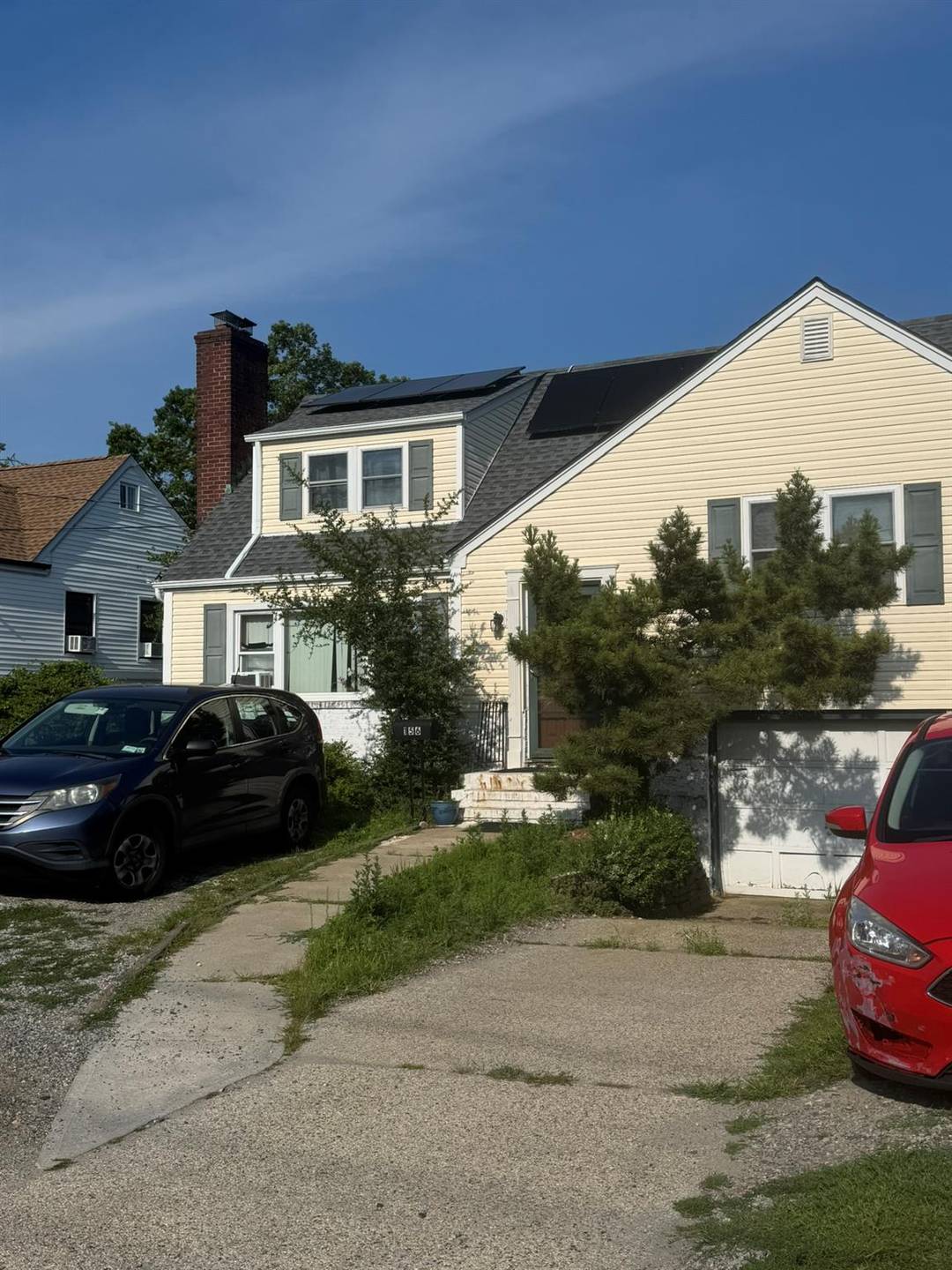 Short Sale Sold AS IS. Information In The Listing Is Provided As A Courtesy.