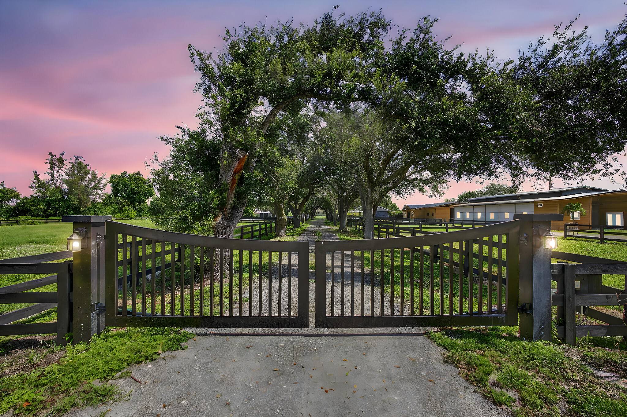 EXCEPTIONAL TURNKEY EQUESTRIAN FACILITY ON 6 ACRES IN RUSTIC RANCHES ESTATESBeautiful equestrian property offering privacy, charm, and functionality in the heart of Rustic Ranches.