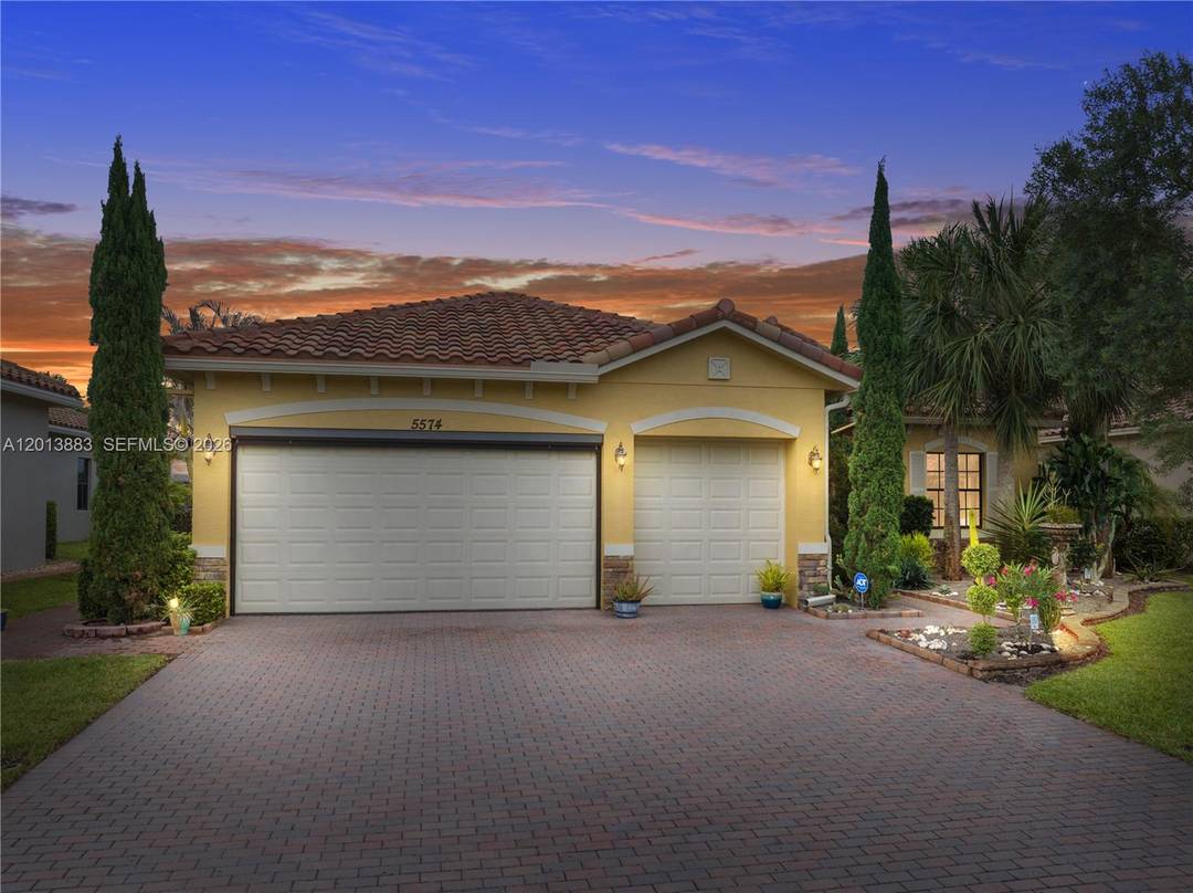 Luxury Living at Its Finest A True Showstopper !