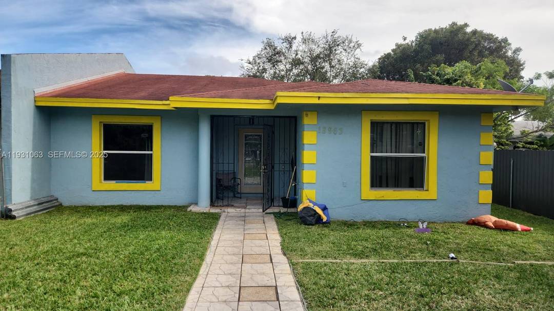 Well maintained 3 bedroom, 2 bath home offering 1, 412 sq.