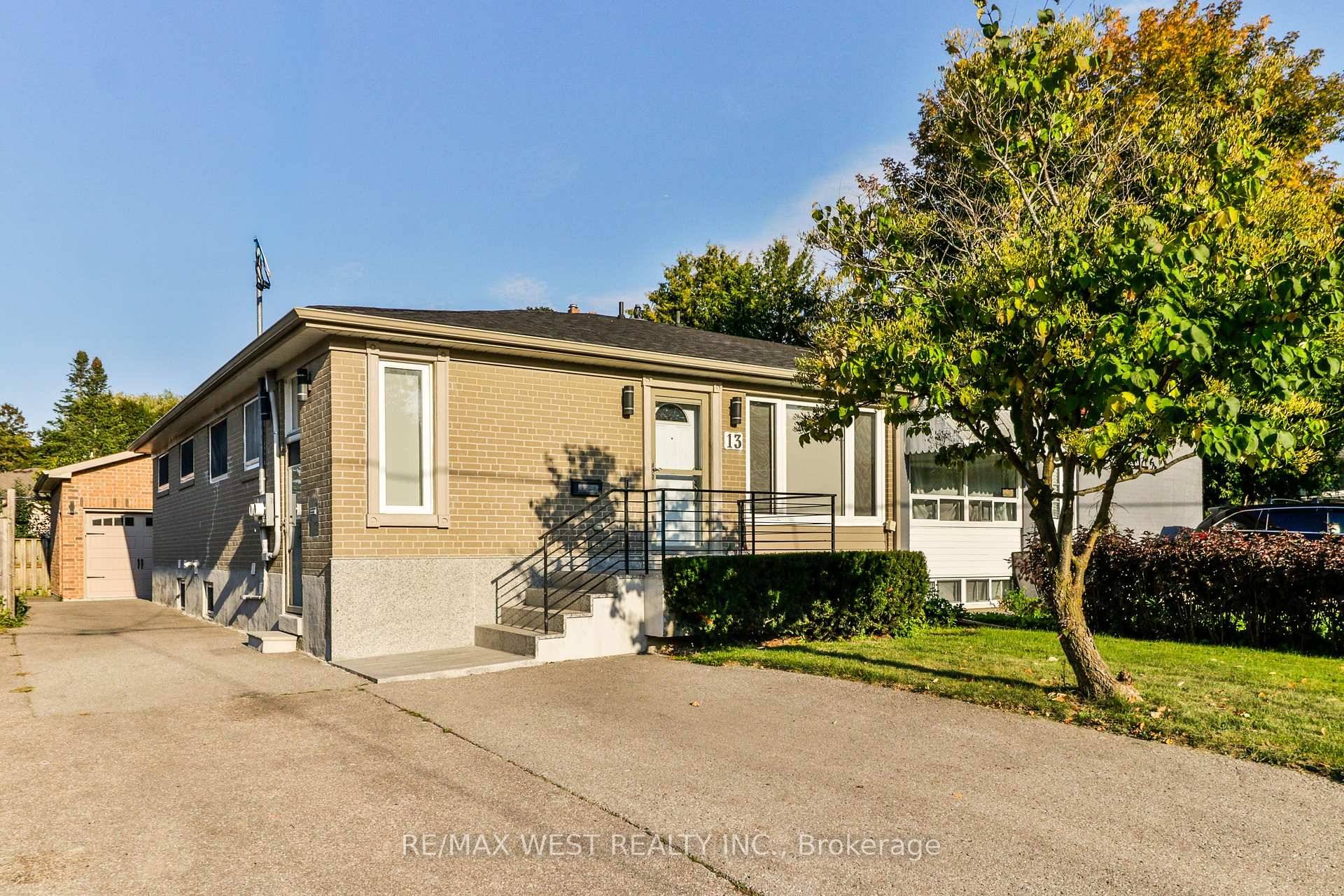 Legal Retrofitted Basement Apartment Fully Renovated in the heart of Aurora Highlands 2 Parking Spots Separate Side Entrance 2 Bedrooms 2 Full Baths Laundry ensuite Bright and very spacious family ...