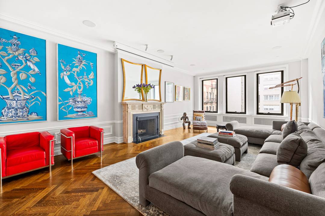 This Park Avenue 6 room co op has baronial sized rooms and is in excellent condition.