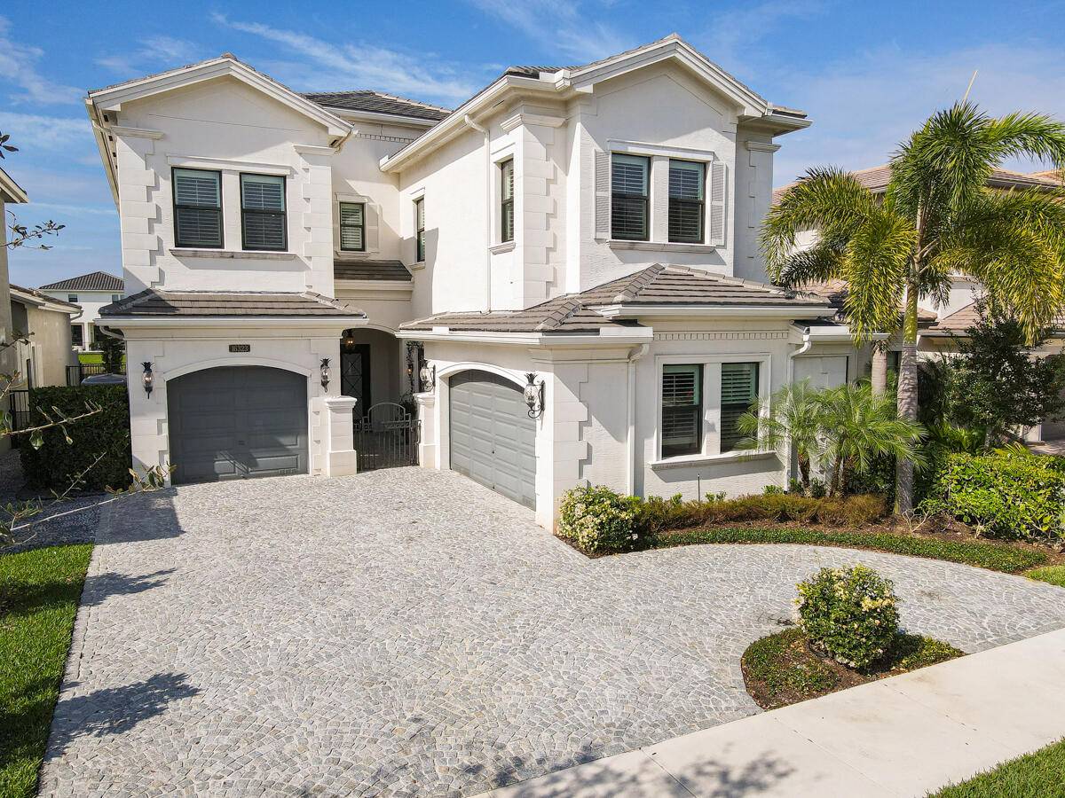 Introducing the captivating Annabelle model, featuring soaring ceilings and an open concept design, along with over 600, 000 in upgrades.
