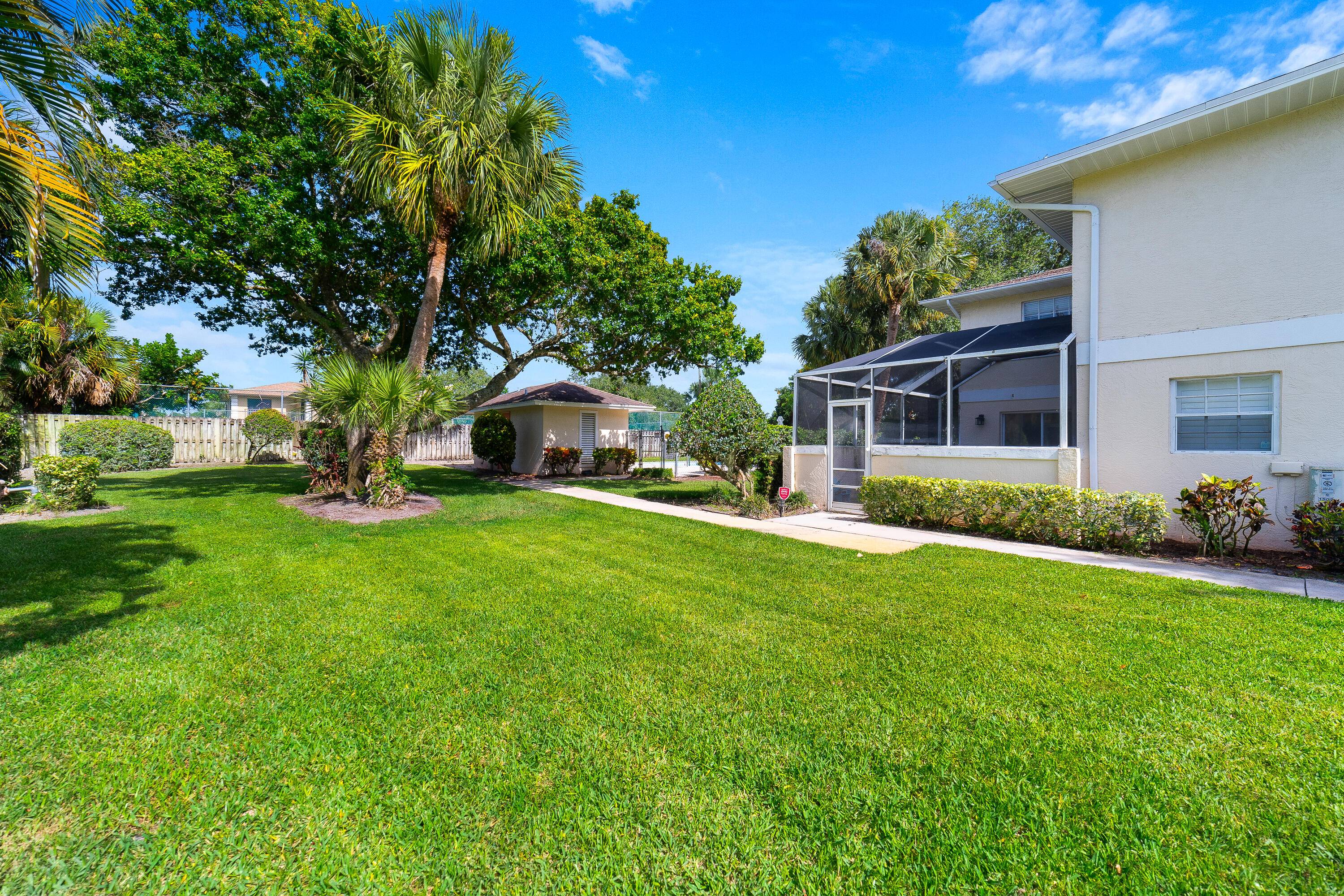 Welcome home to this 2 bedroom 2.