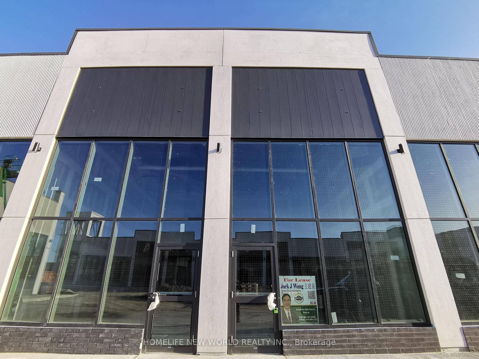 Great location, many potentials !