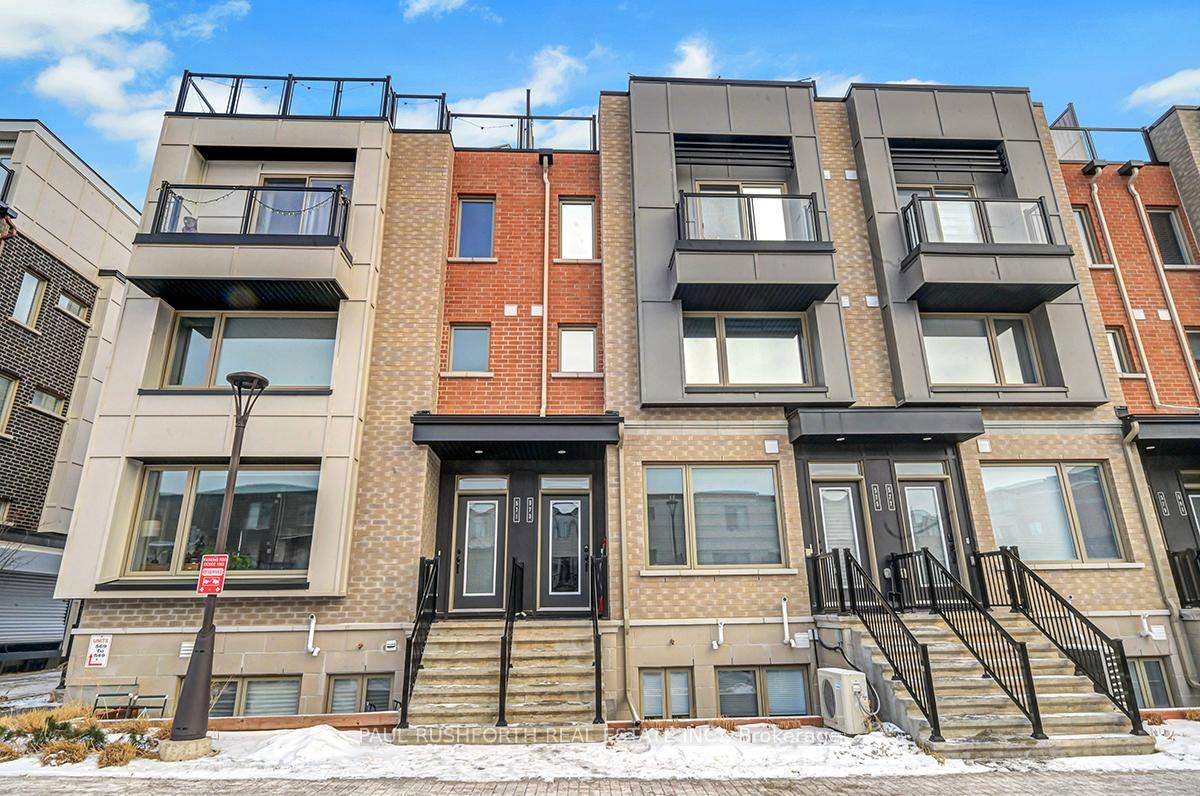 UPPER UNIT. STUNNING CONDO w ROOFTOP TERRACE in desirable WATERIDGE VILLAGE.
