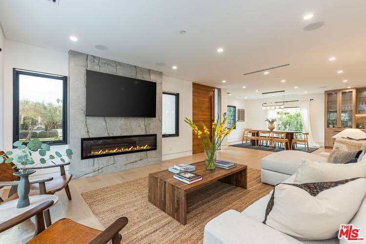 1161 Stearns Dr 6BR Beverlywood La