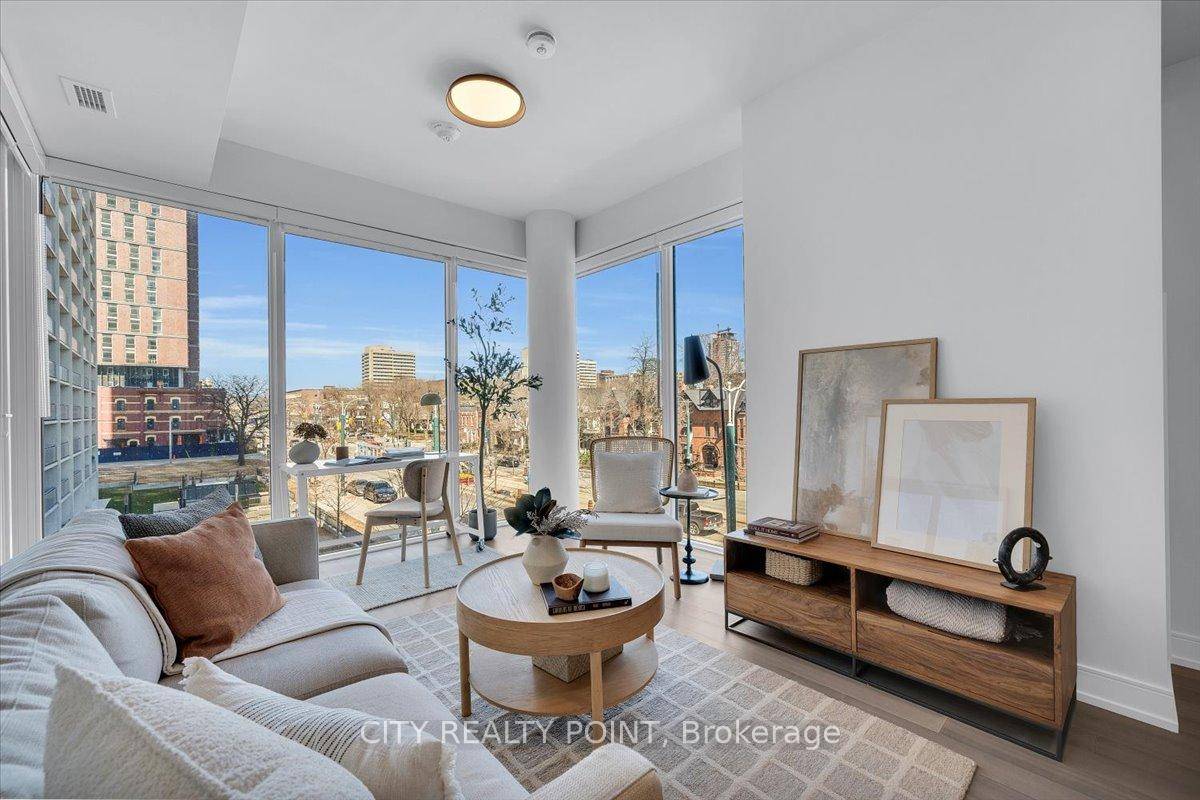 SPACIOUS 2 Bedroom, 2 bathroom ONE MONTH FREE !