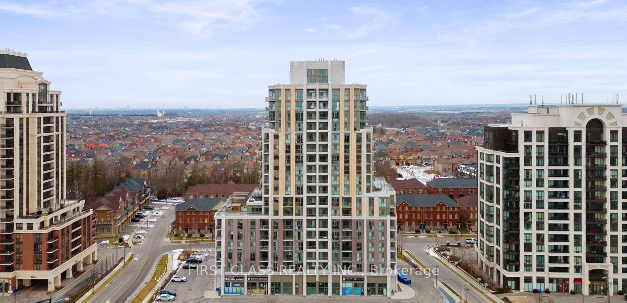 Bright amp ; Spacious 1 Bed Den Corner Unit !