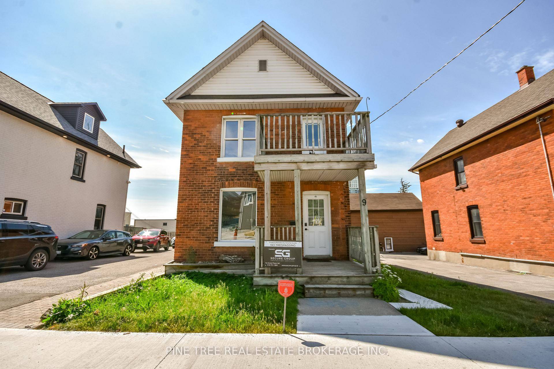 Reasons to love this property Beautifully renovated Century property.