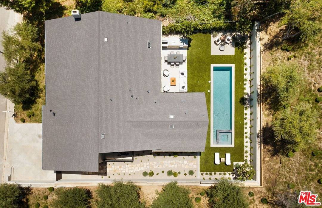 8628 Edwin Dr 3BR Hollywood Hills East La