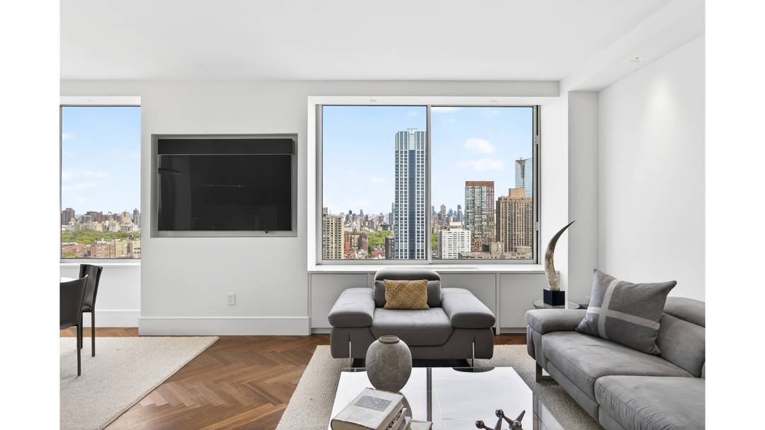 ALL OPEN HOUSES BY APPOINTMENT ONLY VIEW VIDEO FOR MORE INFORMATION This spectacular mint condition condominium has been meticulously renovated from top to bottom.