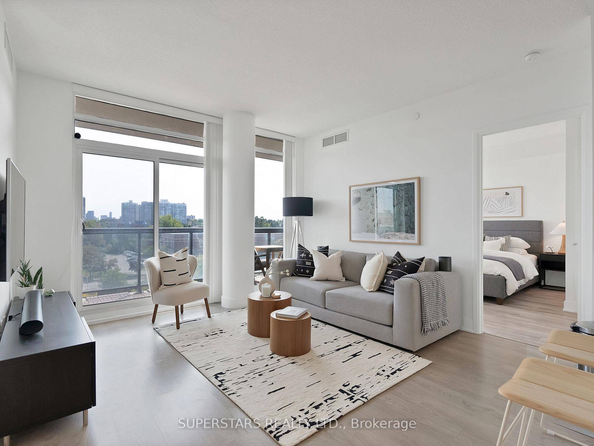 LARGEST 2 BEDROOMS DEN Over 1, 100 Sqft PLUS Oversized Balcony WOW !