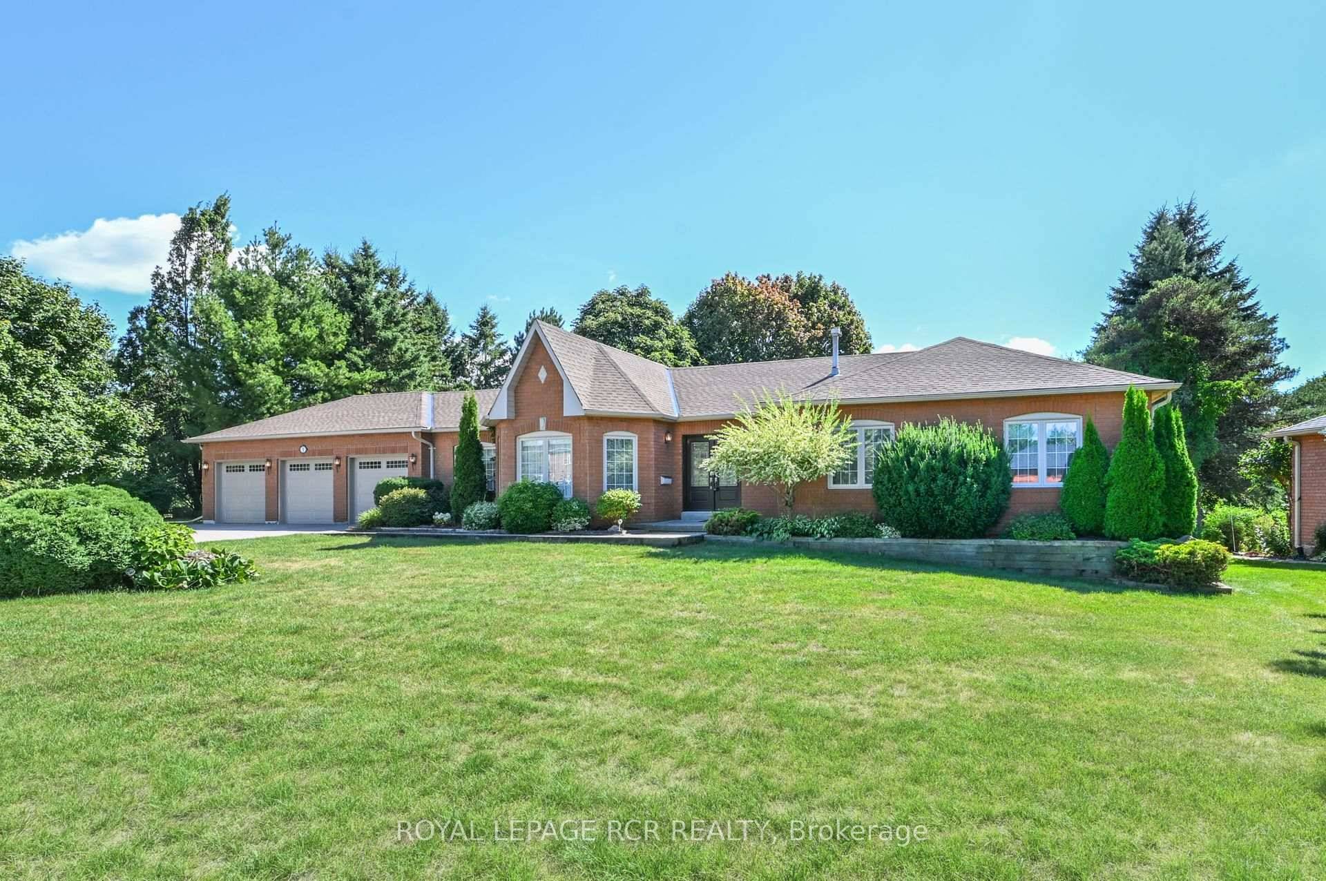 Welcome to 1 Bayberry Road in the prestigious Cardinal Wood Estates !