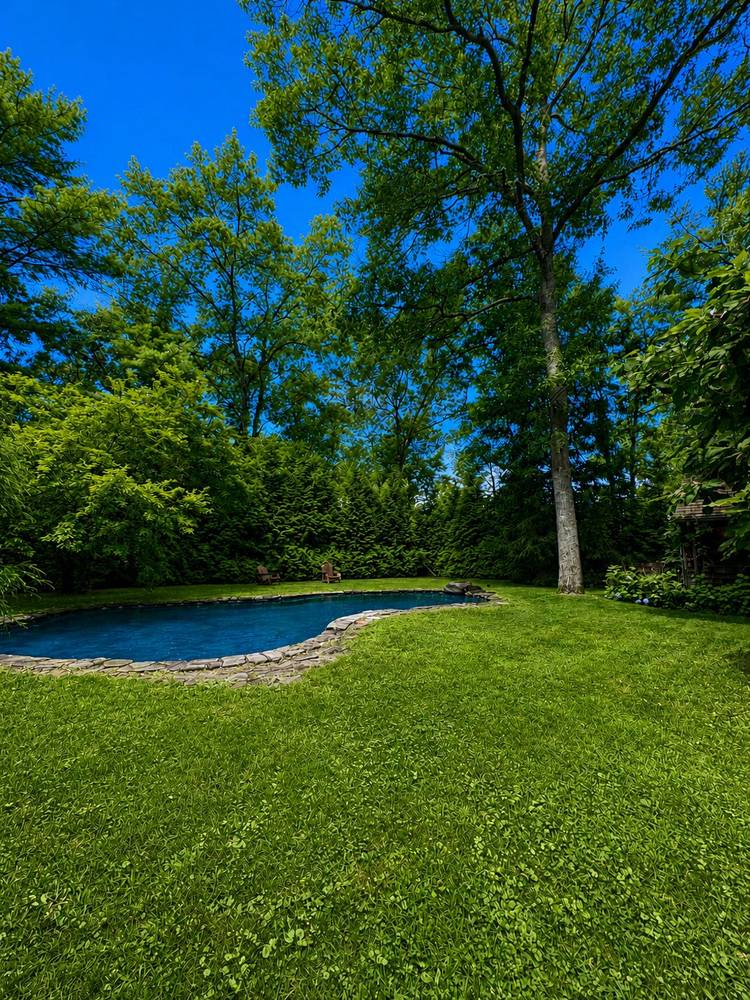 Cottage + Guest House with pool Close to Village