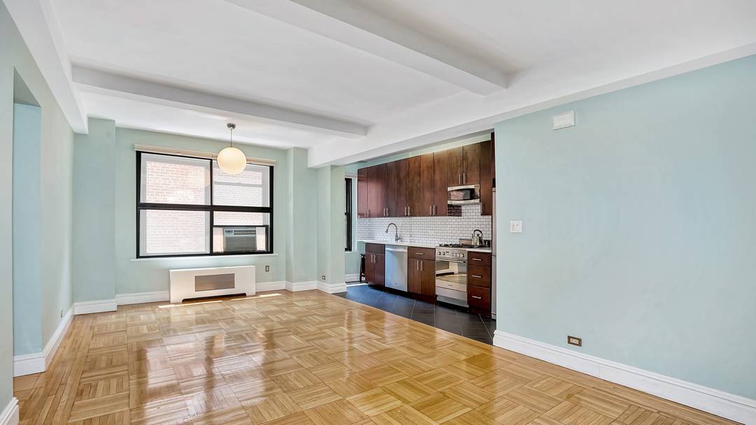 Now is your chance to own this stunning prewar one bedroom residence at The Gemstone Condominium in the heart of Lincoln Square.