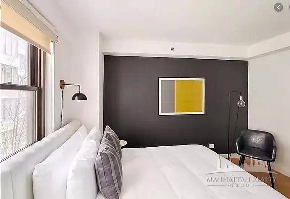 Junior 1 Bedroom 1 Bath. No Flexing.