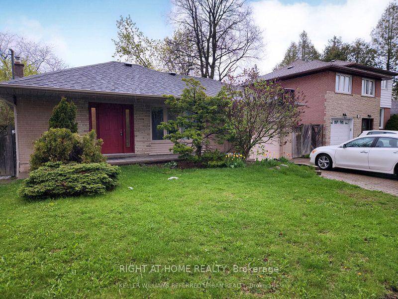 Desirable amp ; Family Oriented Neighborhood Close To Ttc, 401 The Various Amenities On Yonge St.