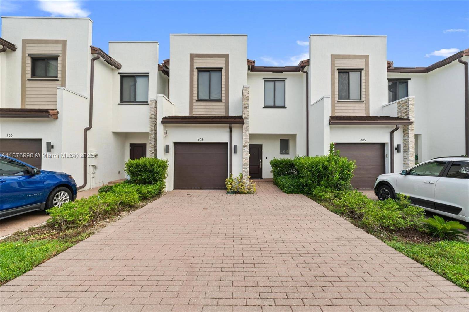 Modern and fully remodeled property for rent in a prime location of Miami !