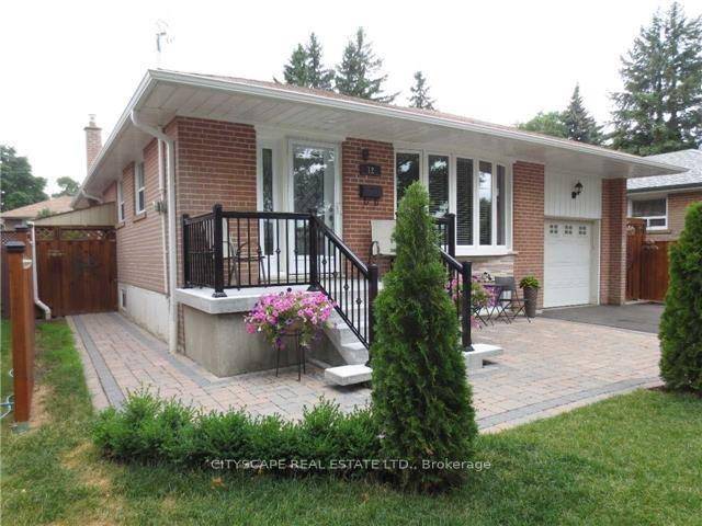 This stunning home is situated in a child safe cul de sac and is fully loaded from top to bottom.