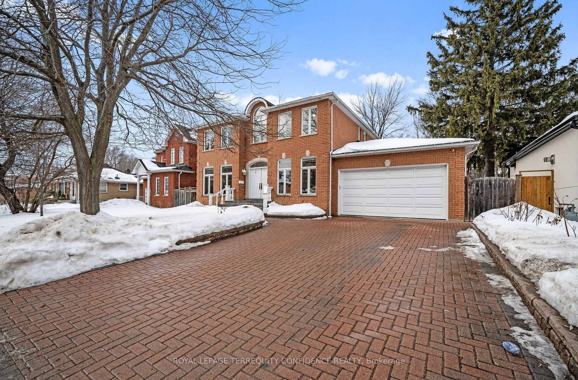Welcome to 430 Hounslow Ave An Exceptional Family Home with Great Investment Potential.