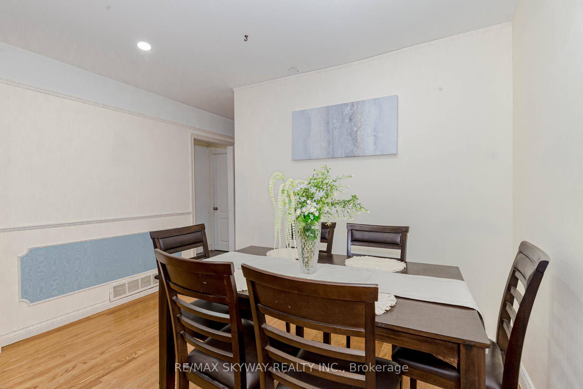 Location Location Location Welcome to 115 Aloma Crescent.