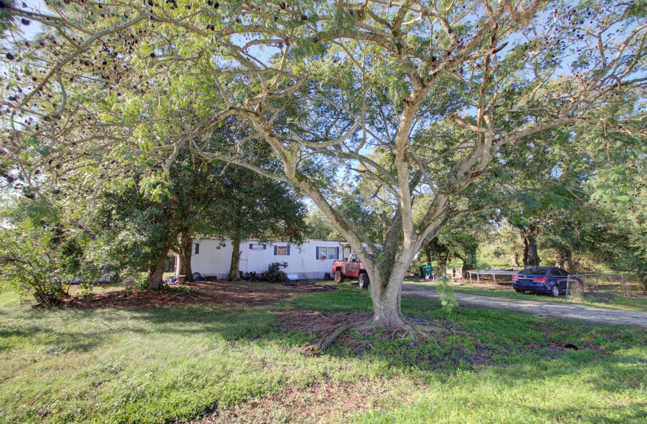 Fixer upper 2 bed, 1. 5 bath single wide mobile home on a spacious 0.