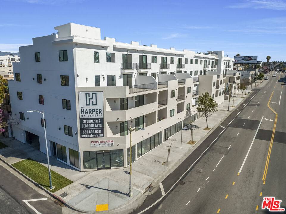 3977 Beverly Blvd 2.0 Hancock Park LA