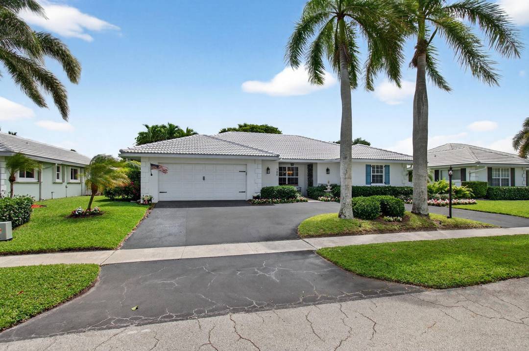 Welcome to your perfect Boca Raton retreat in the highly desirable Camino Gardens community.