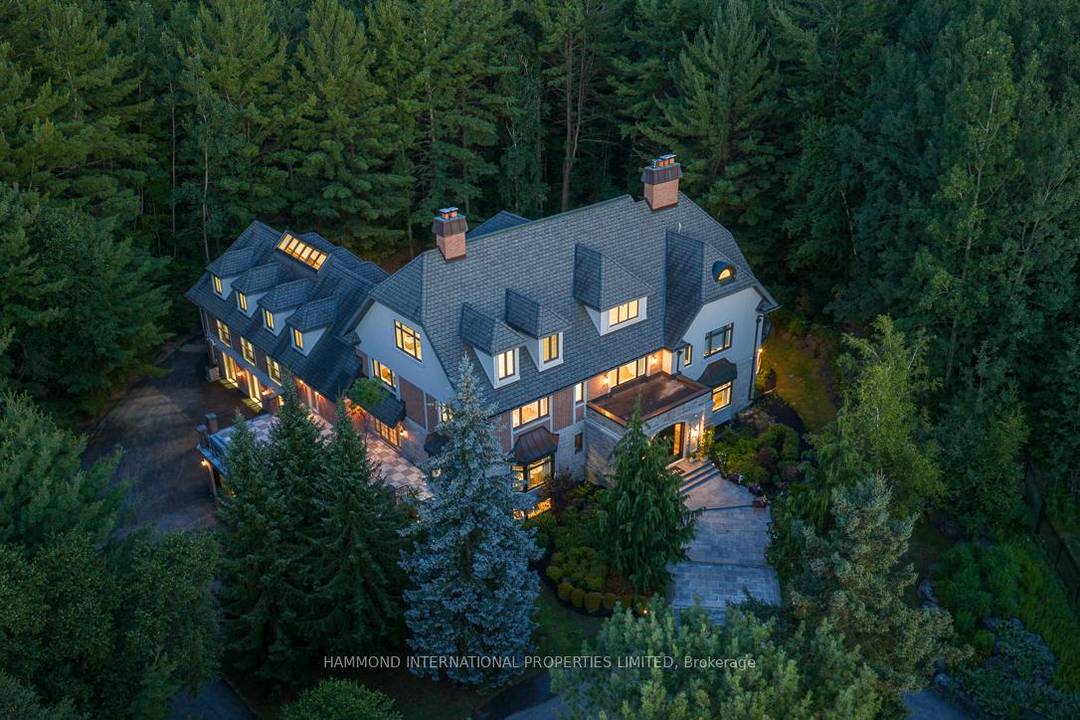 Kingswood Manor is an estate of rare distinction.