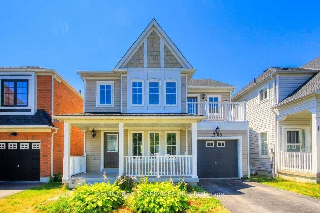 Detached 3 Bedroom And 3 Washroom Home.