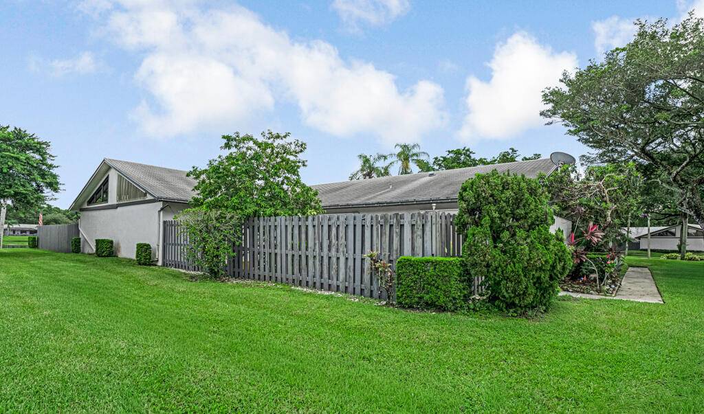 Discover this charming 3 bedroom, 2 bathroom townhome in a desirable quad unit community, ideally located in the heart of Palm Beach County.