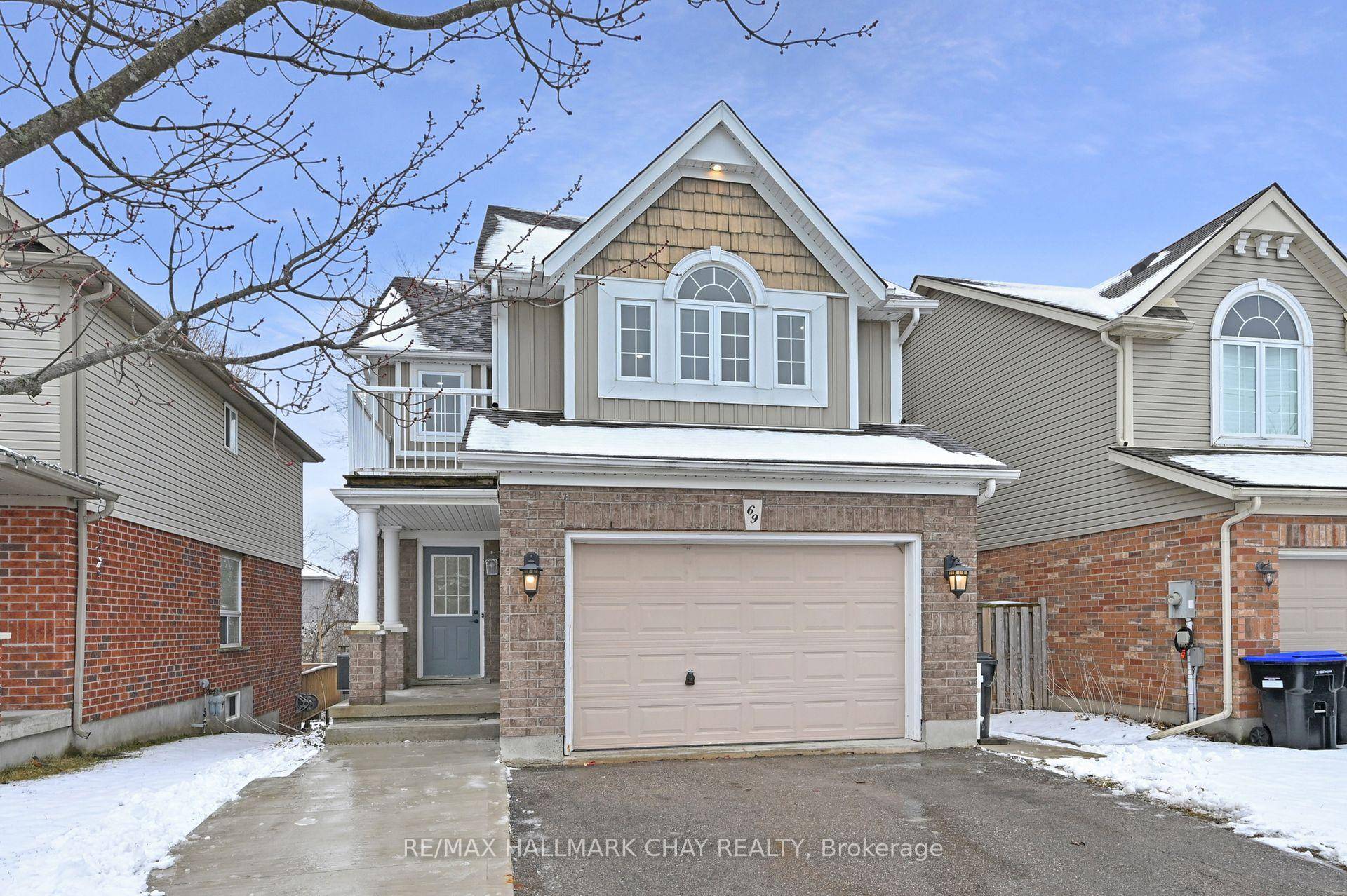 Beautiful Fully Renovated Detached Family Home in the Heart of Alliston !