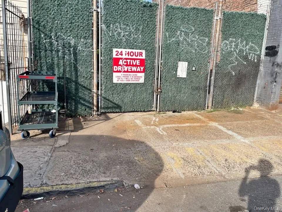 Prime Red Hook Development Opportunity Rare chance to secure a 2000 square foot lot in one of Brooklyn s most promising growth corridors.