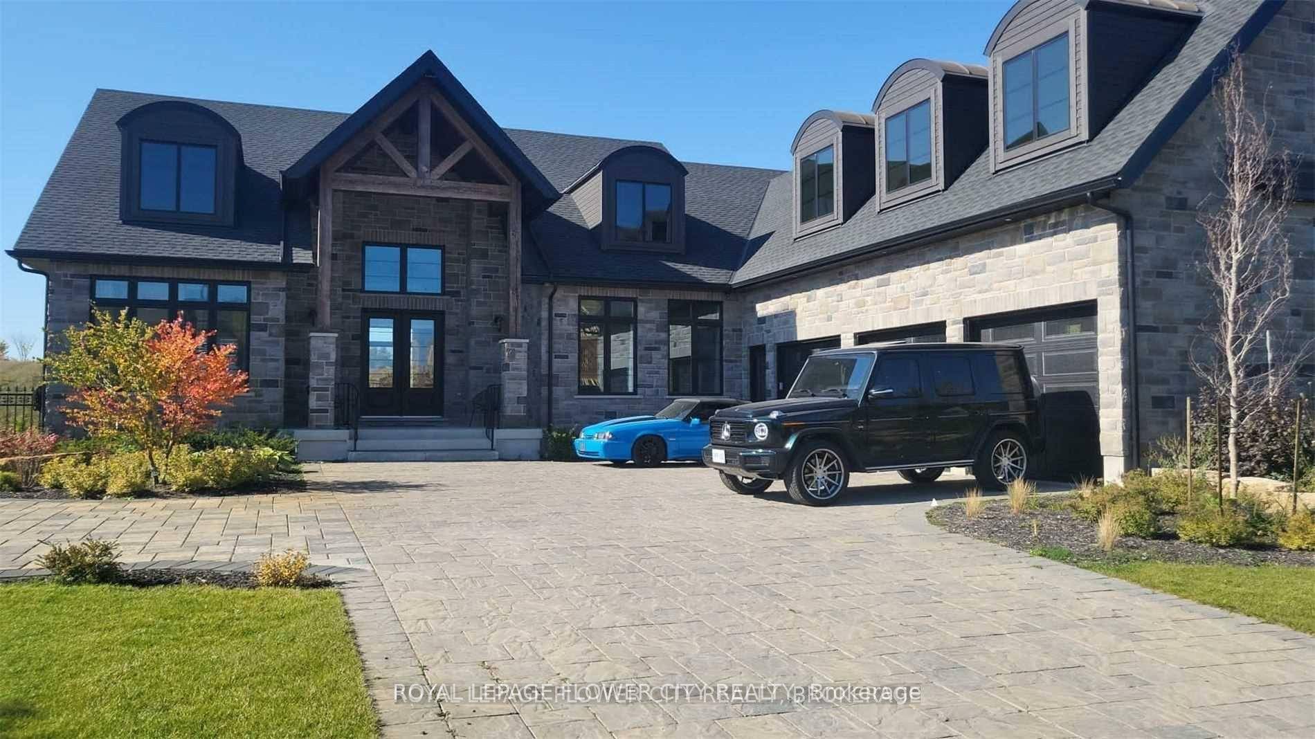 STEP INTO THE PERFECT BALANCE OF MODERN LUXURY amp ; COZY LIVING WITH THIS GATED BUNGALOW DESIGNEDFOR COMFORT, SECURITY amp ; ENTERTAINMENT.