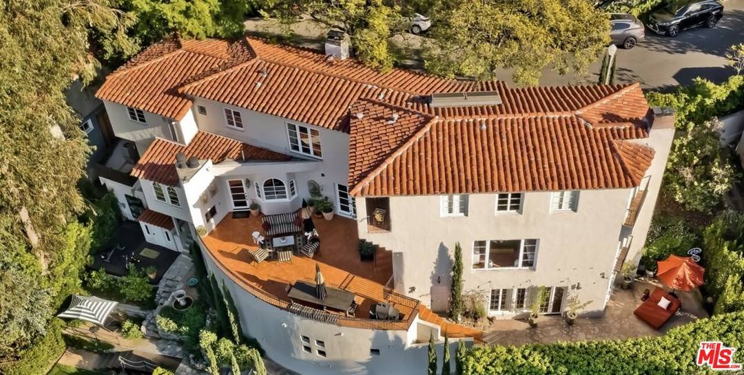 3351  N Knoll Dr 5BR Hollywood Hills East La