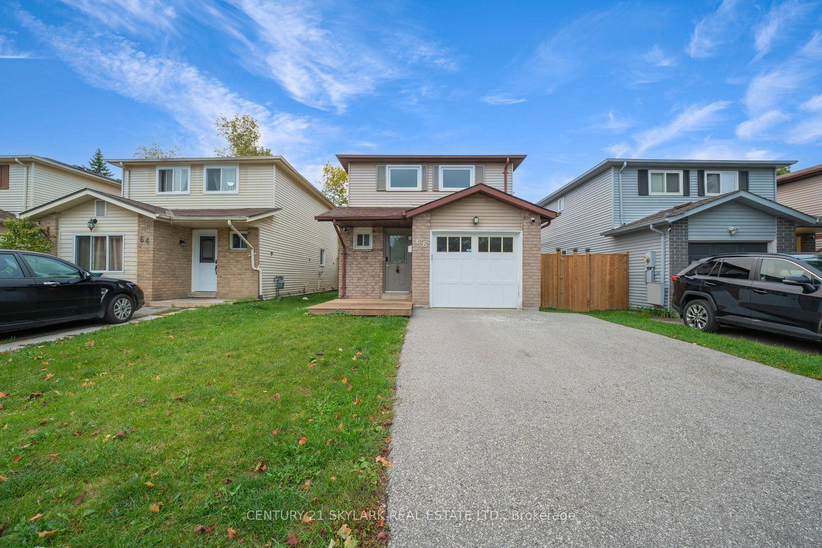 Cute starter home in a family friendly neighbourhood !
