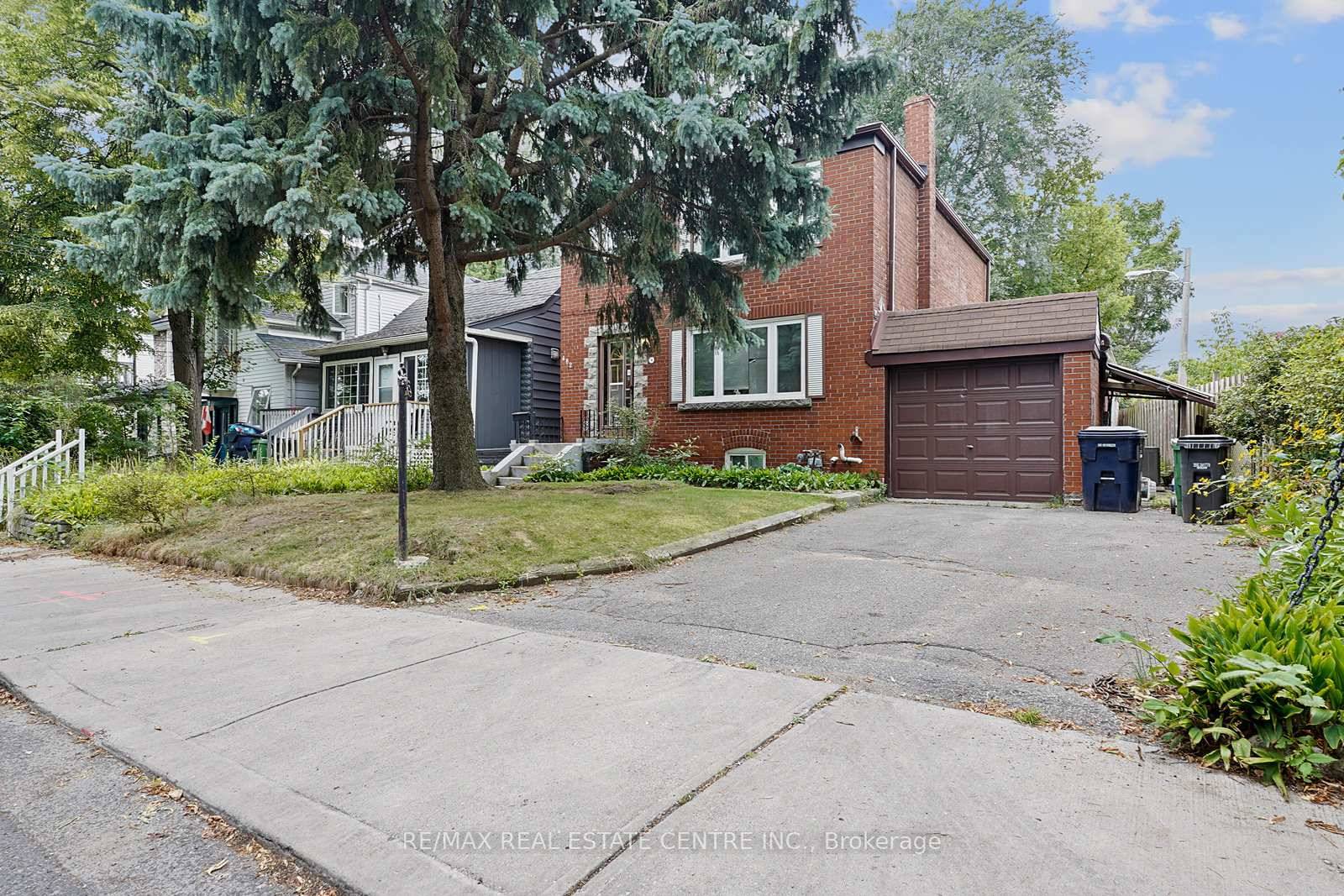 Discover this move in ready, brand new legal basement unit at 482 Rhodes Ave, located in the highly walkable Greenwood Coxwell neighborhood Walk Score 95.