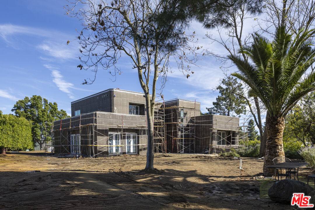 1720 Lechusa Rd 4BR Malibu La